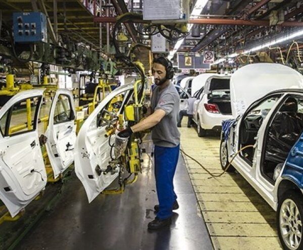 إنتاج السيارة في إيران موقع التجارة ويب www.alttejarat.com موقع التجارة ويب