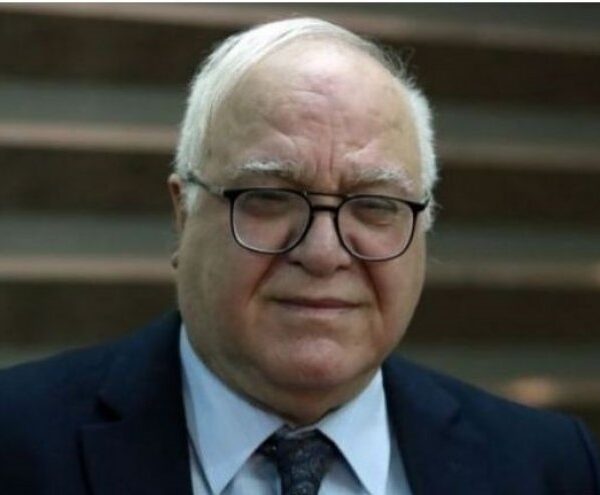 مظهرمحمد صالح مسشتشار الكاظمي موقع التجارة ويب