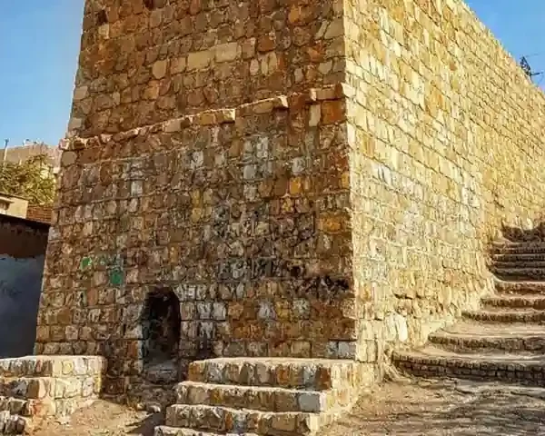 آثار تاريخية - خرم آباد